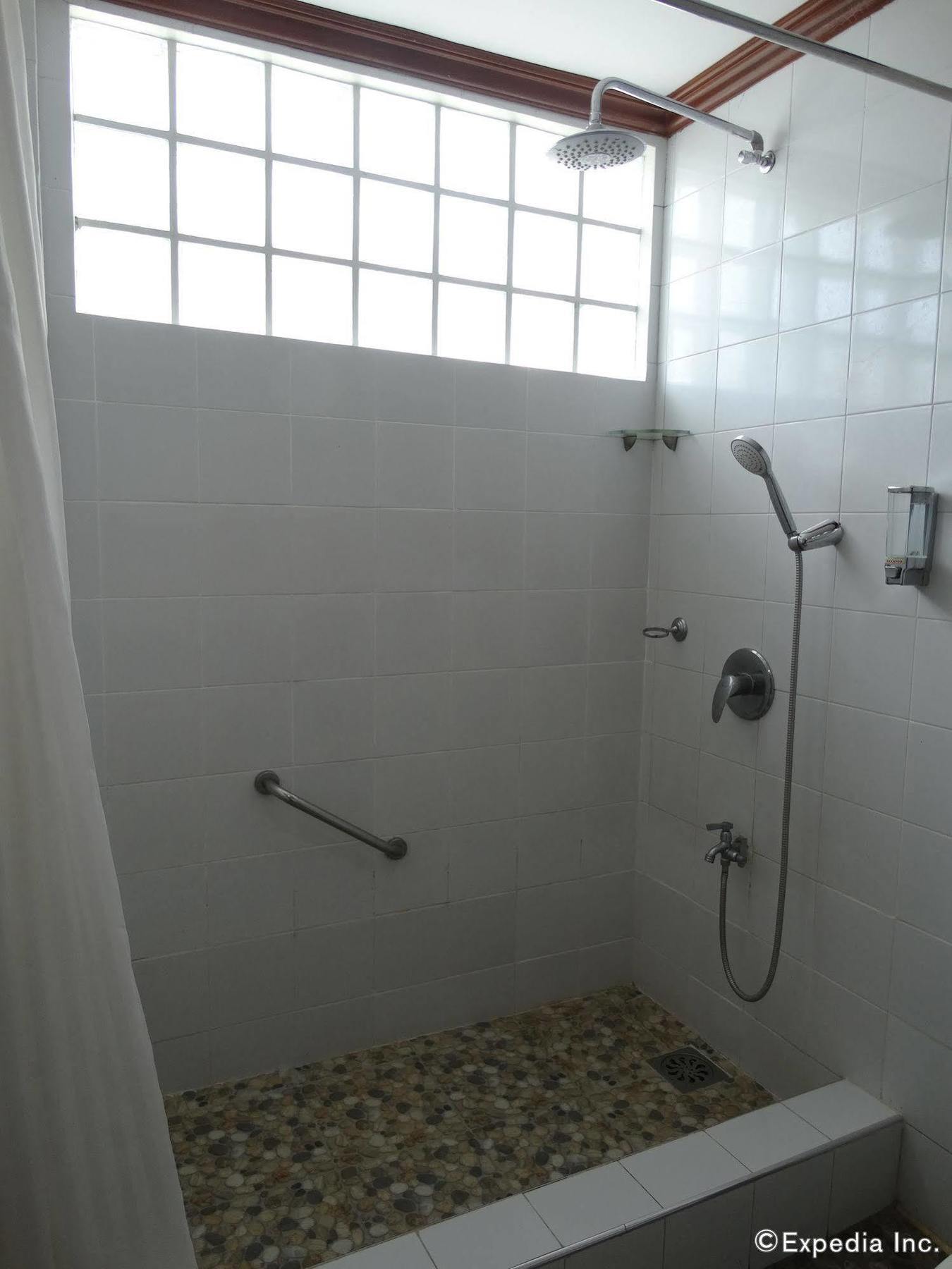 Ecoland Suites & Inn Davao Luaran gambar